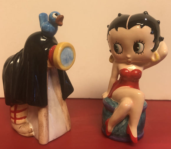Betty Boop Get That Picture Salt and Pepper Set              Retired
