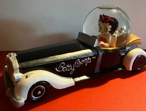 Betty Boop Stretch Snowglobe                                      Retired