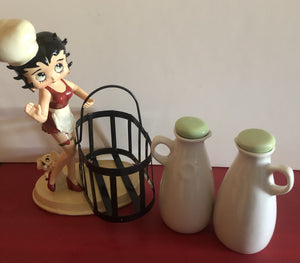 Betty Boop Oil And Vinegar Set  (2)
