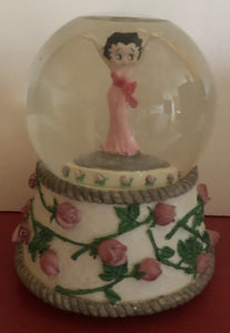 Betty Boop Bed of Roses Musical Snowglobe           Retired