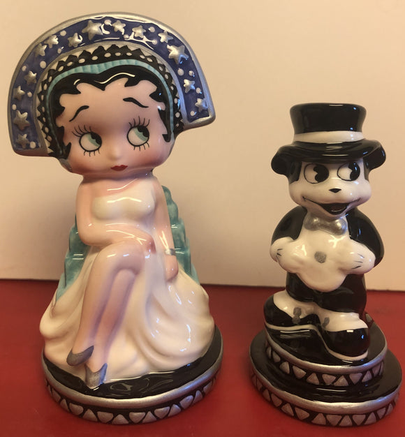 Betty Boop Deco Salt and Pepper Set               Retired      Hard to Find