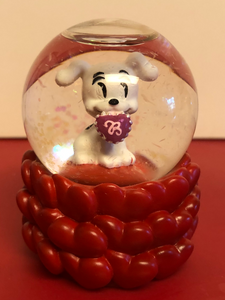 Pudgy Valentine Snowglobe