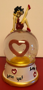 Betty Boop Clear Love Snowglobe